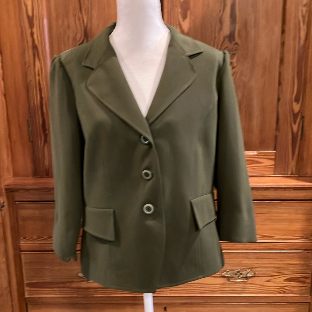 Donna B Taylor olive green jacket 16